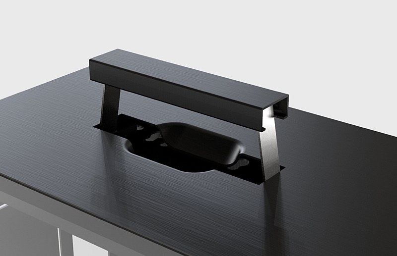 ポップアップ式のハンドルを装備し、持ち運びが可能