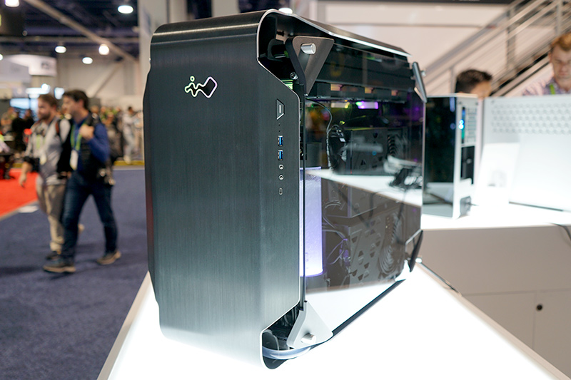 左右両面ともガラスパネル