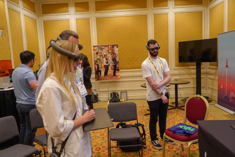 Magic Leap OneとIntuos Proを組み合わせて、MR空間で複数のユーザーが共同でスケッチを編集できる