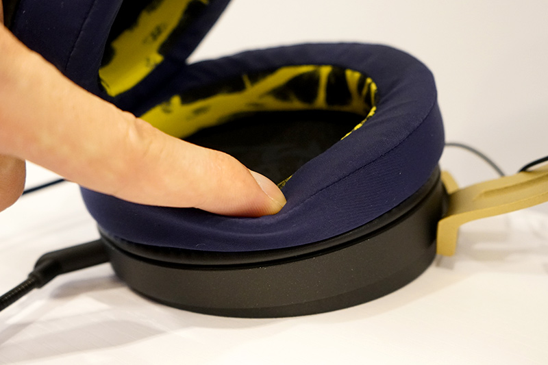 イヤパッドはソフトフォーム