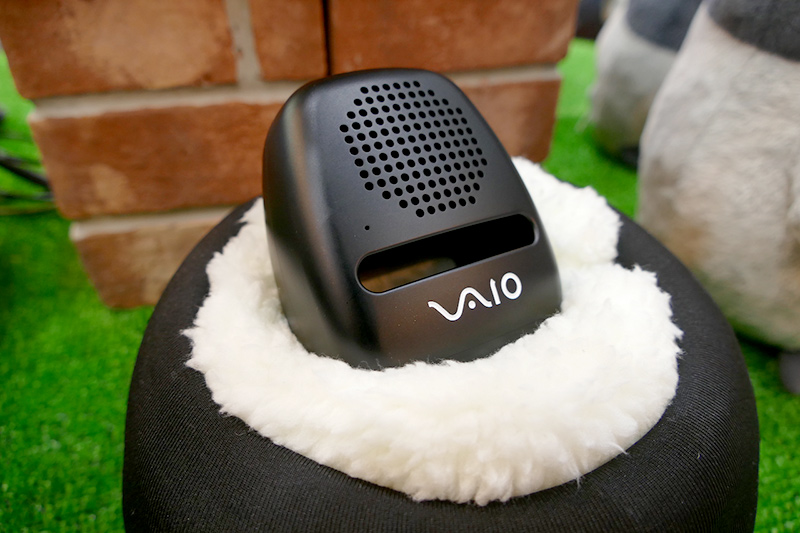 「Simple」筐体。放熱を考慮した設計になっているという