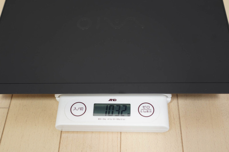 VAIO SX14 ALL BLACK EDITION、4K/UHD搭載モデルは実測で1.032kgとなっていた