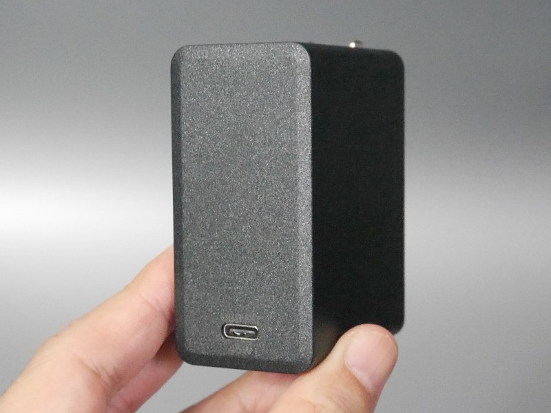 前面。USB Type-C×1ポートを搭載する