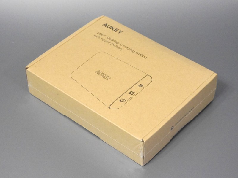 パッケージ。表記は英語