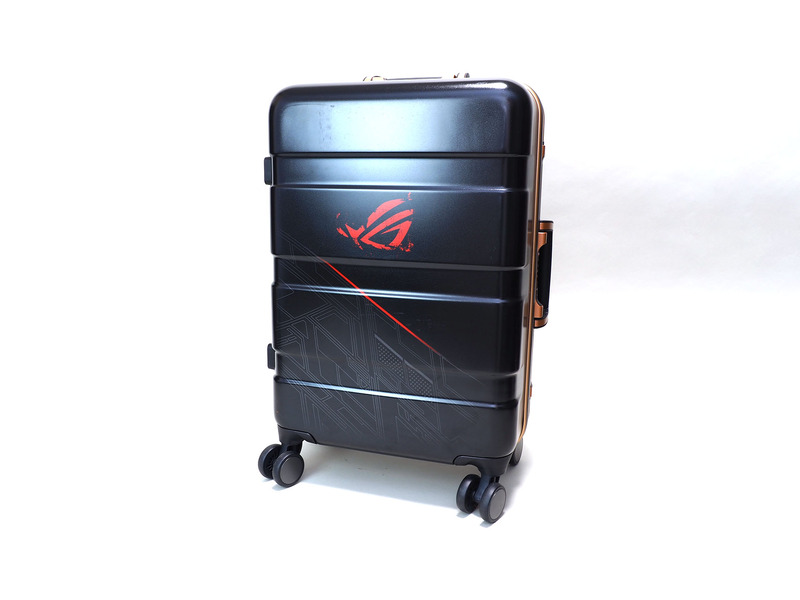 レビュー用に届いたのは個別のアクセサリではなく、数量限定で販売されたコンプリートセット