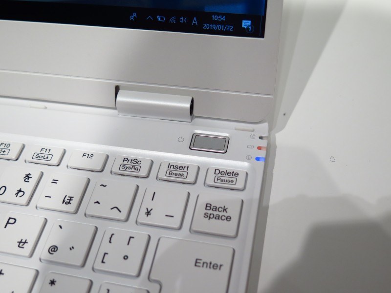 上位モデルのNM550/MAシリーズでは指紋センサー内蔵