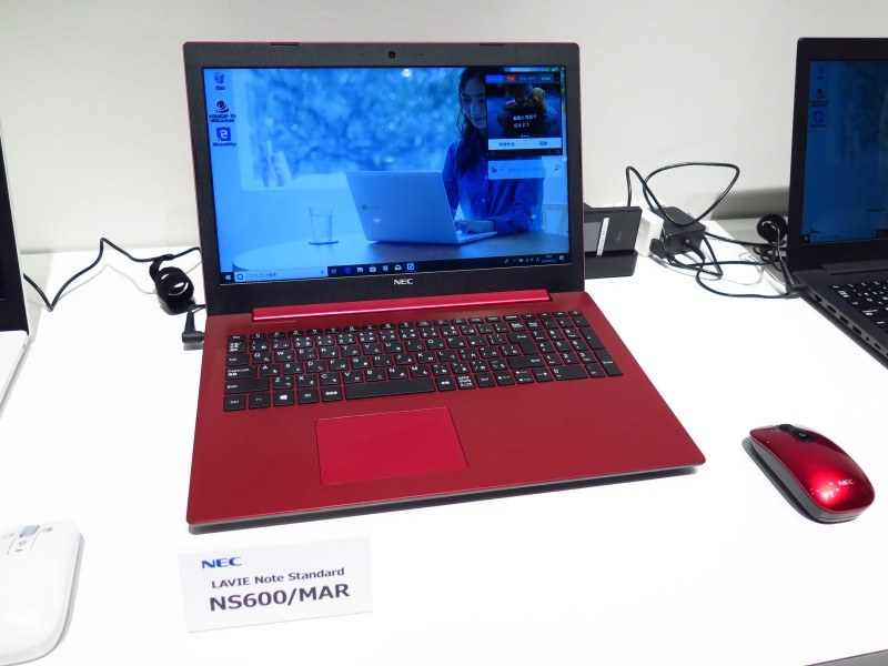 Ryzen 7 2700U搭載モデルも用意した