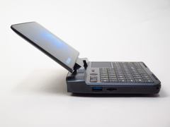 Hothotレビュー】ごろ寝でも使える6型UMPC「GPD Micro PC」を