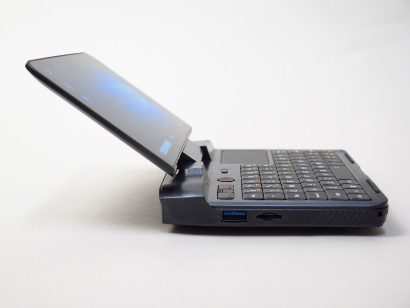 液晶はこの角度までしか開かない