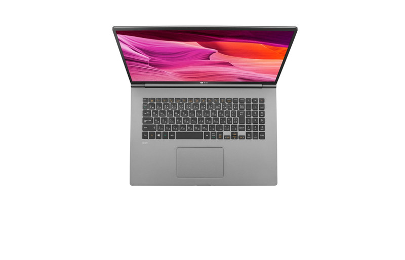 15.6型筐体とほぼ同じ大きさの17型