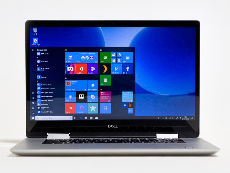 前面パネル中央上に720p Webカメラ