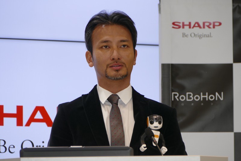 東京大学先端科学技術研究センター 特任准教授、株式会社ロボ・ガレージ代表取締役、ロボットクリエイター 高橋智隆氏