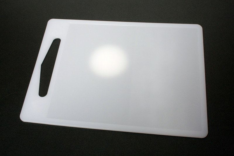 オリジナルのすべるマウスパッド。別名「フッ素加工 まな板」