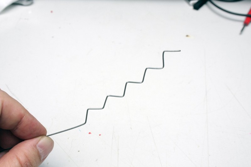 テープで止める場合はこんな感じで