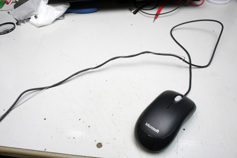 ピアノ線に電線を4巻きほど絡める