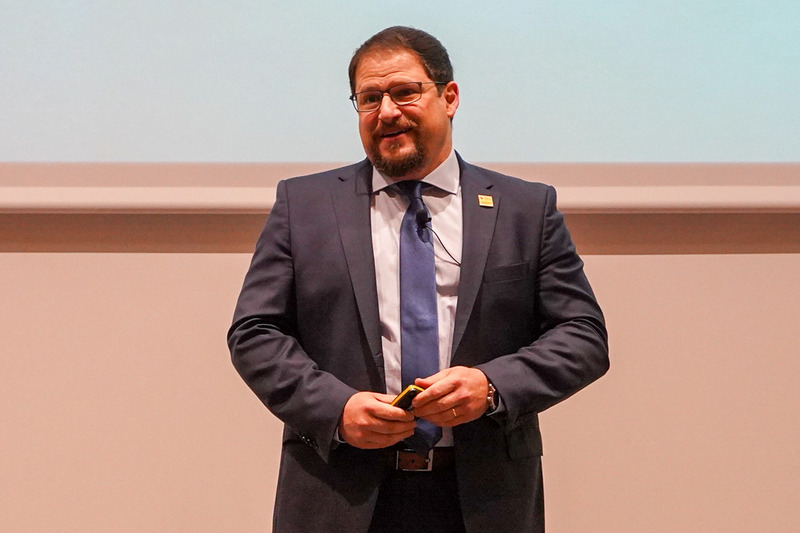 Qualcomm 社長　クリスチアーノ・アーモン氏