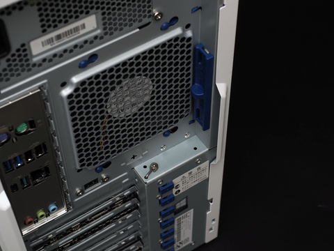 Hothotレビュー】エプソンの100万円超えPCを検証。18コアCore i9
