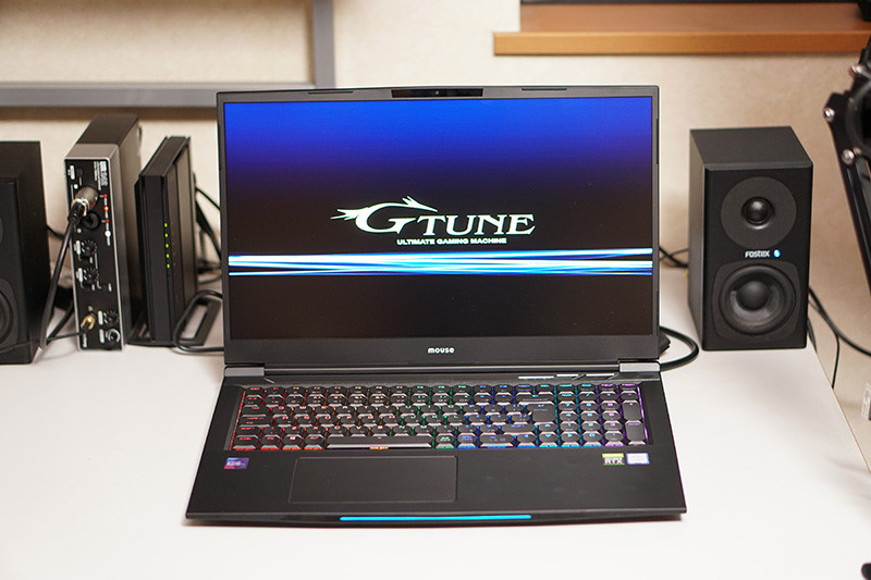 「G-Tune NEXTGEAR-NOTE i7940GA1」。なお、本製品にUSBキャプチャユニットと、Oculus RiftをつなぐにはUSBポート数が足りないので、Hubが必要となる
