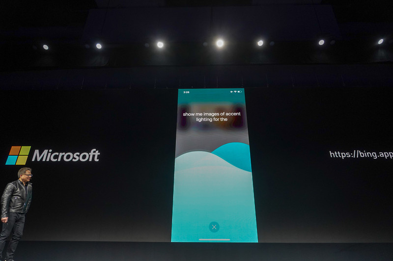 Microsoftの自然言語音声認識がCUDA-Xを利用して開発されているというデモ