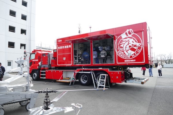 すべてのロボットシステムがこの車両のなかに収まる