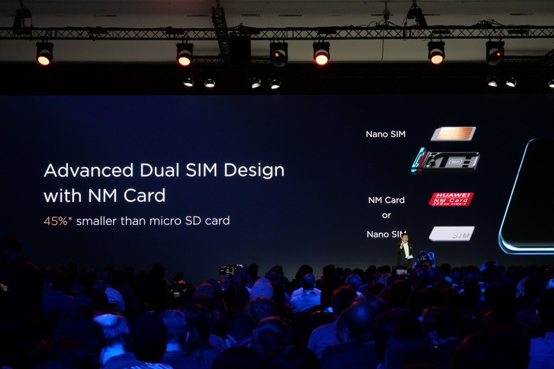 拡張ストレージとしてHuaweiオリジナルの「NM Card」が利用できる