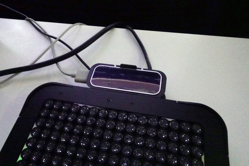 手の位置を読み取るセンサー