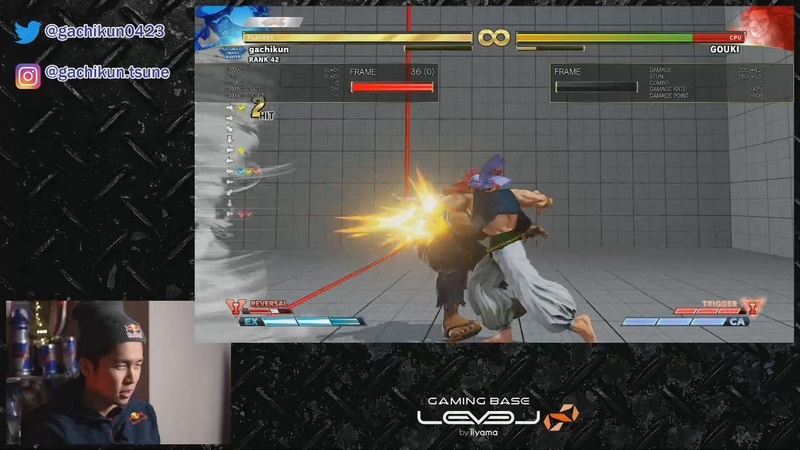 普段はゲーム画面をメインにして、こういったレイアウトになる