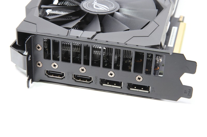 ディスプレイ出力端子。DisplayPort 1.4×2基、HDMI 2.0b×2基