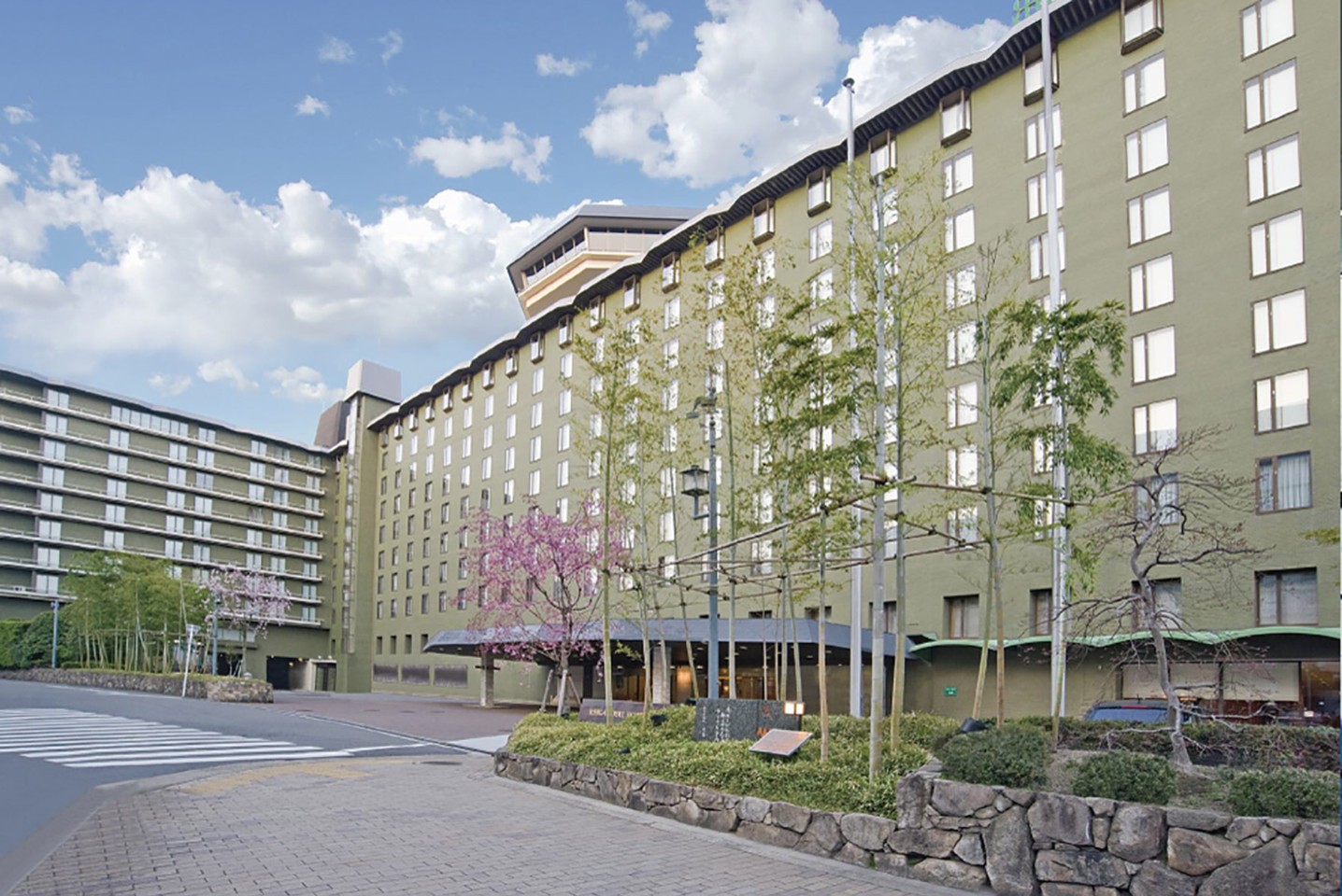 VLSIシンポジウムの会場となる「リーガロイヤルホテル京都」の外観(VLSIシンポジウムの広報資料から)。JR京都駅から徒歩で15分ほどの距離にある