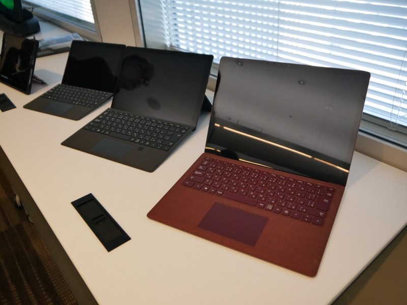 Microsoft Surface Laptop 2など