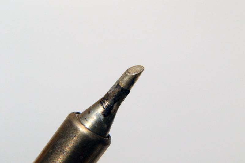 切り欠きのあるこて先にチェンジ! コレめっちゃ使いやすい!