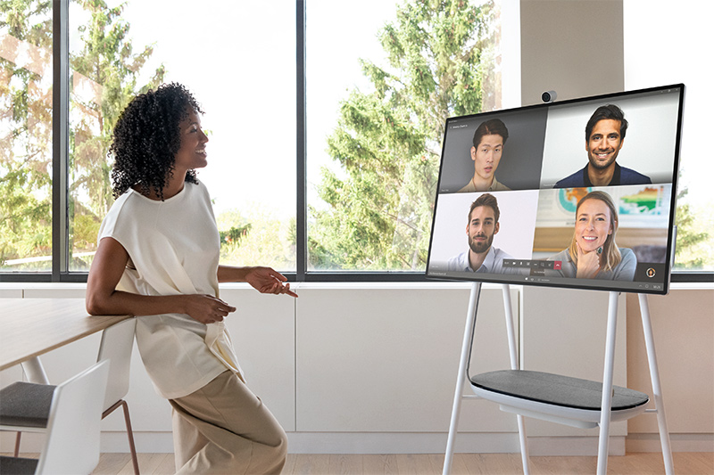 Surface Hub 2S