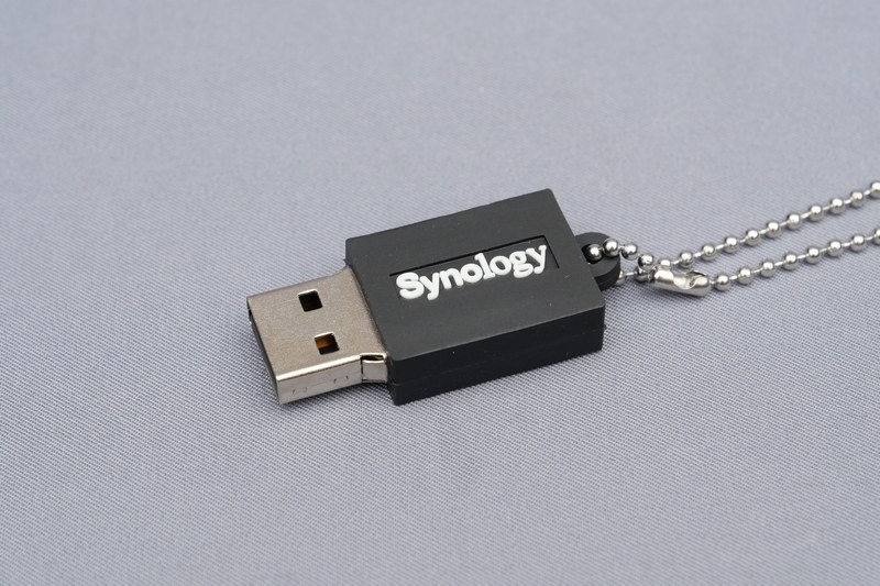 適当なUSBメモリを用意。容量は2GB以上あれば問題ない