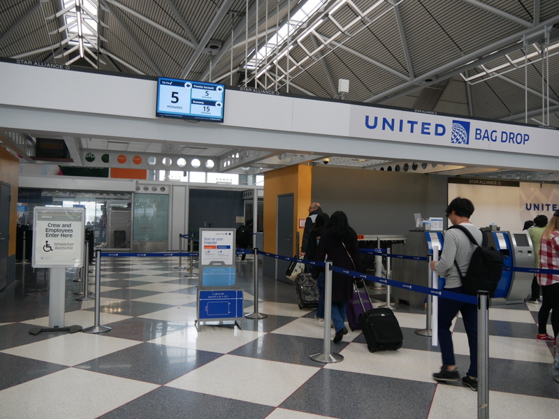 シカゴ国際空港ではノートPCを取り出された