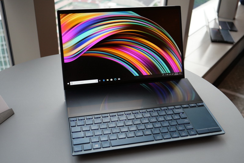 ZenBook Pro Duo 14型モデル