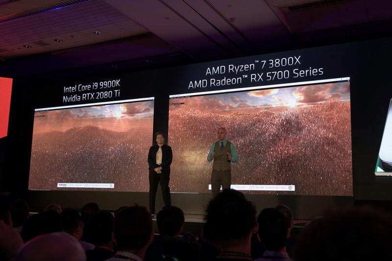 基調講演での3DMark PCI Express Feature Testのデモ