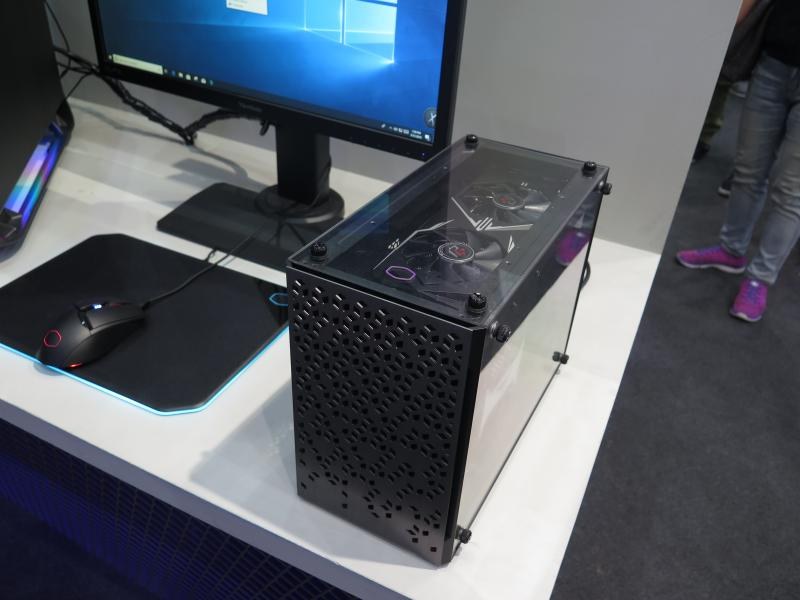 倒立機構のMini-ITXケースのコンセプトモデル