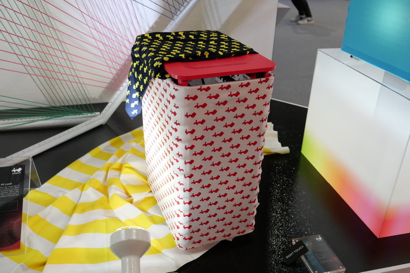 「不思議の国のアリス」をモチーフとしたPCケース「Alice」