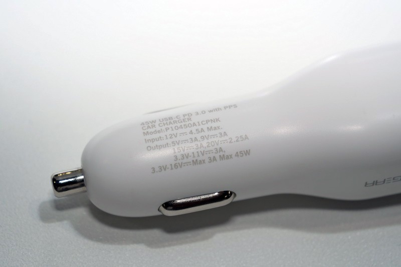 最大45Wの大出力に対応しており、ノートPCにも給電可能