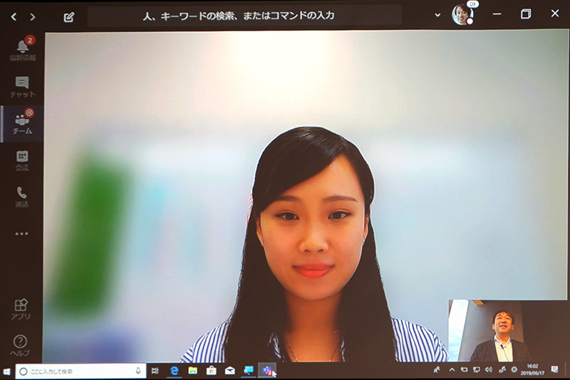 テレビ通話ではAIで話者以外をマスク加工