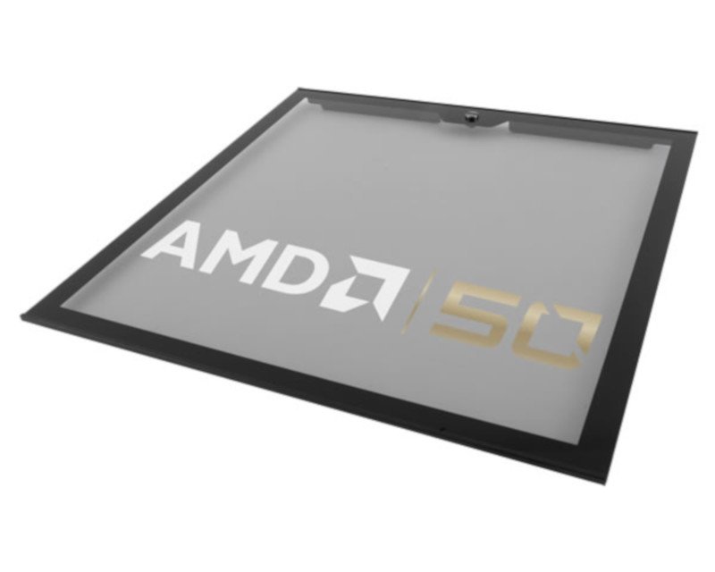 ロゴ入りのサイドパネル