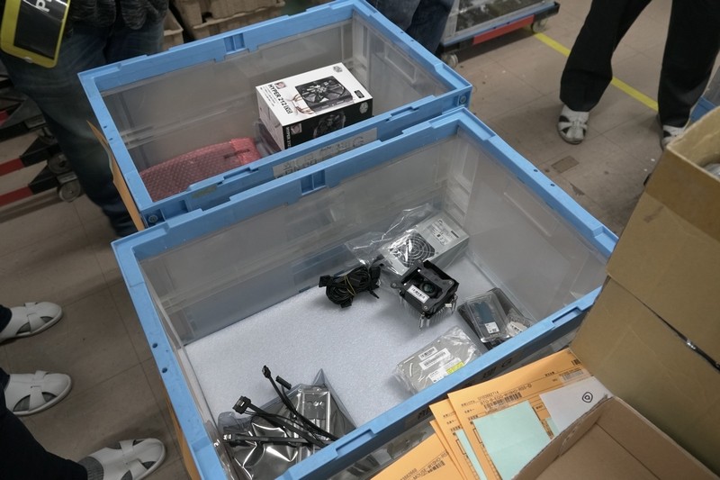 1台のマシンに必要なパーツを1つのケースにまとめる