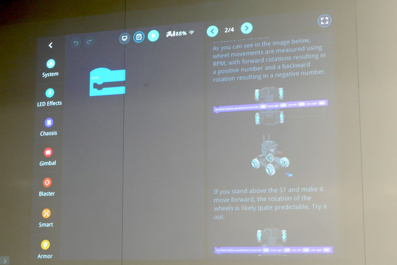 チュートリアルが非常にわかりやすかったという。なお近日中に日本語化される予定