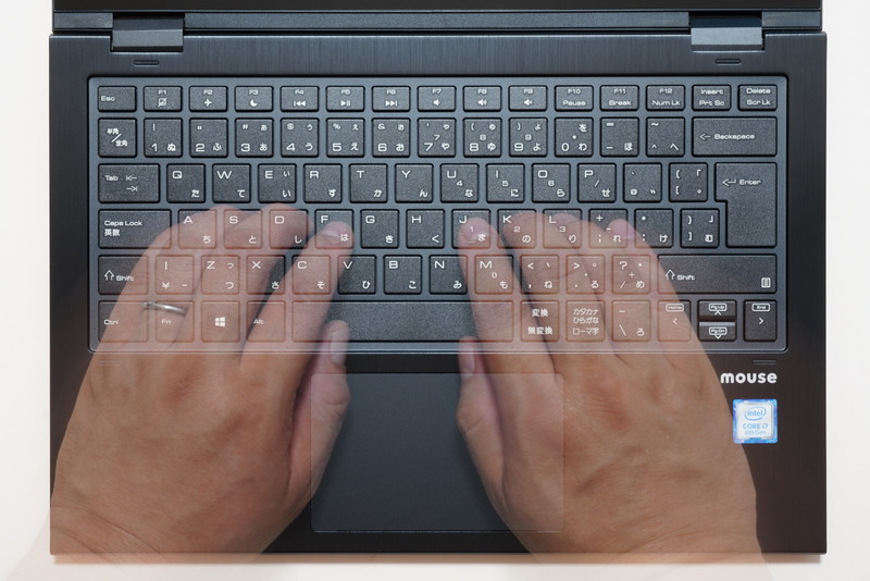 文字キー、ファンクションキーはすべて等幅にそろえられている。「＼」(バックスラッシュ)が最下段にある点だけは慣れが必要だ