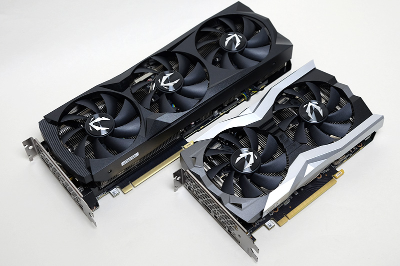 「ZOTAC GAMING GeForce RTX 2070 SUPER AMP Extreme」(上)と「ZOTAC GAMING GeForce RTX 2060 MINI」(下)