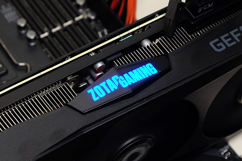 ZOTAC GAMINGロゴは通電時に点灯する仕様