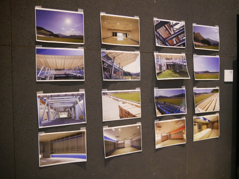 ワークショップでは、釜石鵜住居復興スタジアムの写真や設計図までが張り出されていた