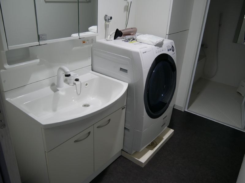 誠意館のVIPルーム。役員や本部長以上の役職者、鴻海グルーブの出張者、取引先の社員などが入居したり、臨時宿泊ができる。洗濯機や冷蔵庫も設置されている