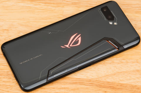 ASUS、Snapdragon 855 Plus搭載のゲーミングスマホ「ROG Phone II