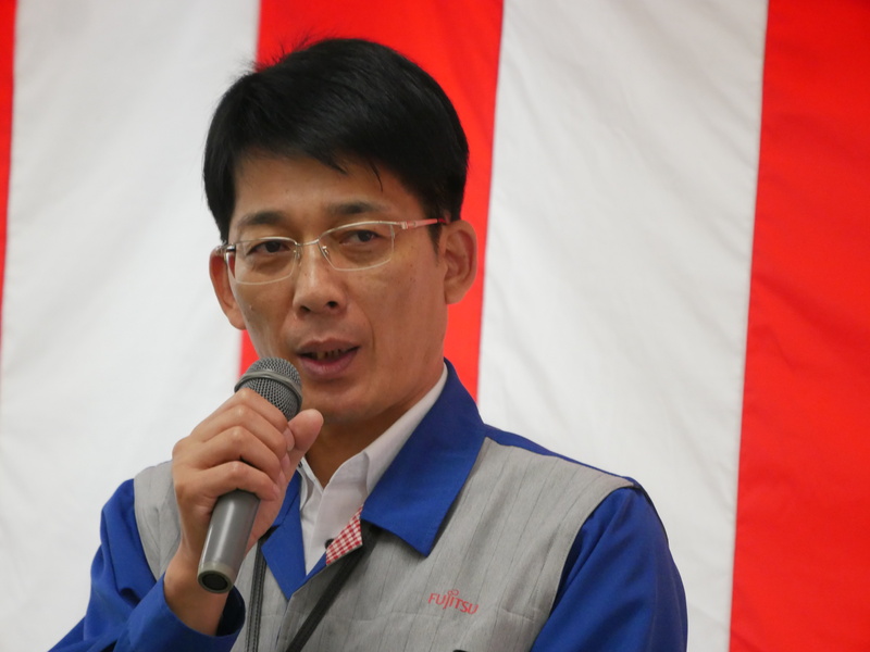 挨拶する島根富士通の神門明社長